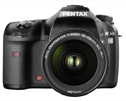 Pentax K10D (Vorderseite)