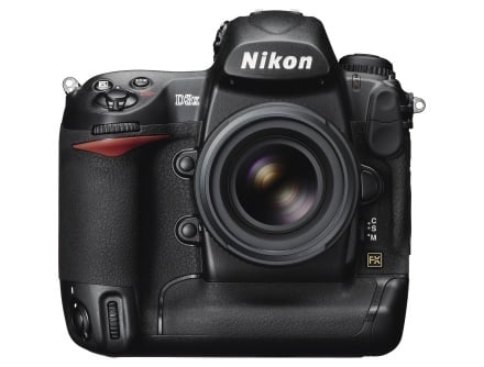 Nikon D3X (von vorn)