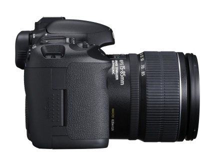 Canon EOS 7D (Seitenansicht mit Optik EF-S 15—85 IS USM)