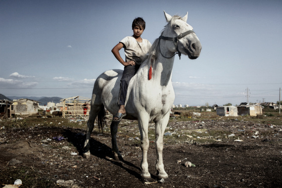 UNICEF-Foto des Jahres, Ehrenvolle Erwähnung 2011: Rumänien – Zielscheibe Roma