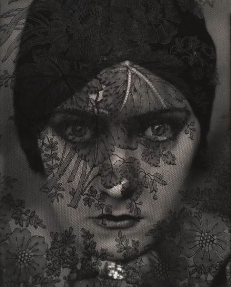 Edward Steichen (1879-1973): Gloria Swanson, 1924