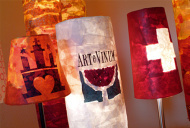 „Hamburg“ – Lampen aus Papier (Bettina Huchtemann; Foto: www.grimm-photo.de)