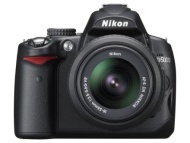Nikon D5000 (von vorn)