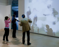 „Give me more“, interaktive Ausstellung (Designer und Ingenieure des EPFL+ECAL Lab, Lausanne)