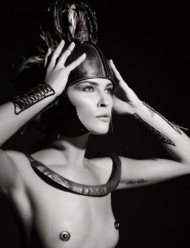 Pirelli-Kalender 2011: Erin Wasson als Ajax