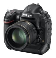 Nikon D4 (Vorderseite)