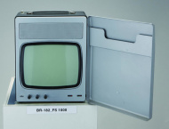 Design-Modell eines tragbaren Fernsehgerätes, 1962 (Design: Dieter Rams (Foto: Koichi Okuwaki))