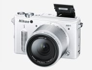 Nikon 1 AW1 mit Kit-Objektiv 11—27,5 mm ƒ3,5—5,6