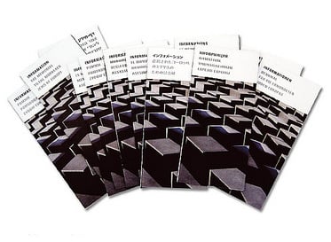 Holocaust Mahnmal in Berlin, z.B. Faltblatt in 16 Sprachen