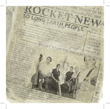 Seite 3 des Booklets, Digipack, Rocket in a pocket („Let’s kick it over the moon“)