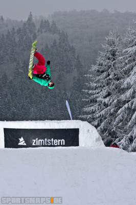 Björn von Dongen – Frontflip Nosegrab – CaD 2011 – Postwiese