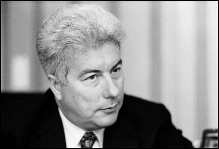 Ken Follett