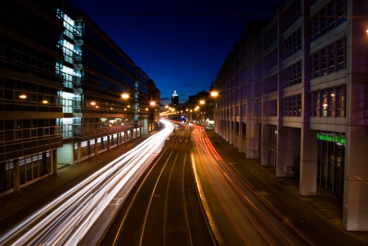 Hackerbrücke bei Nacht