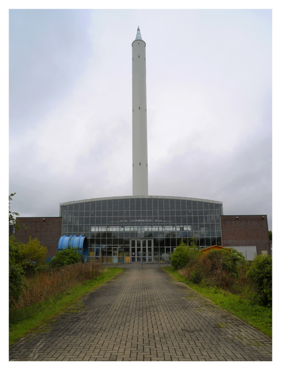 Aus einer Reportage über den Fallturm in Bremen