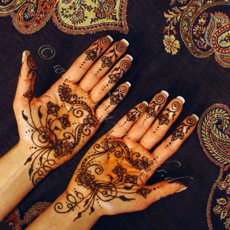 Henna haende 2010