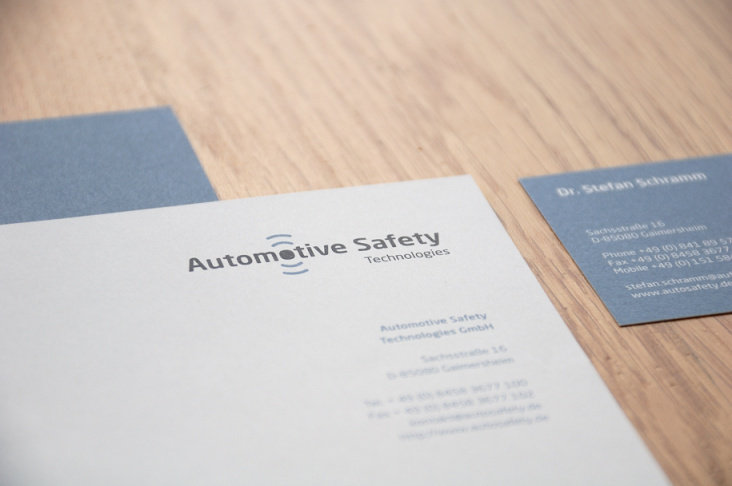 Geschäftsausstattung Automotive Safety, Ingolstadt, entstanden bei schnellervorlauf gmbh.