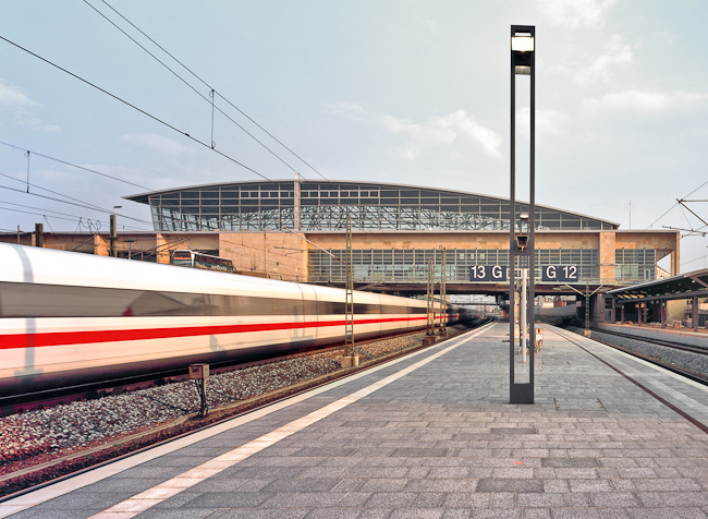 Gössler Kinz Kreienbaum // Bahnhof Hannover Laatzen // Architekturfotografie Aloys Kiefer