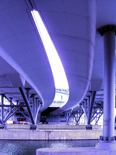 BerlinHauptbahnhof-unter-Br