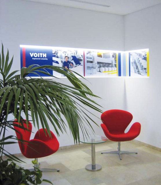 Wandgestaltung des Empfangsbereichs der Firma Voith Paper