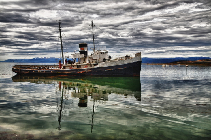 Saint Christopher Schlepper in Ushuaia