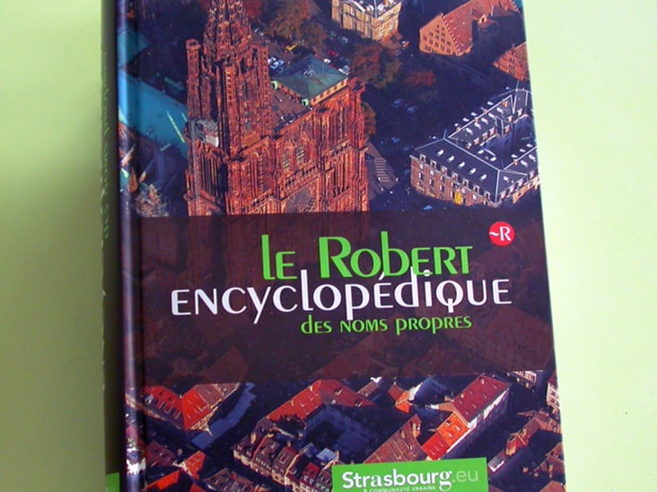 Le Robert encyclopédique des noms propres