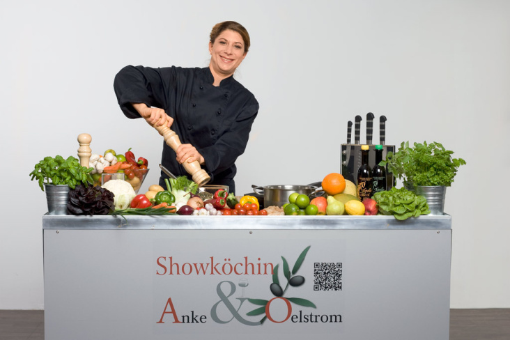 Anke Oelstrom. Show Cooking.