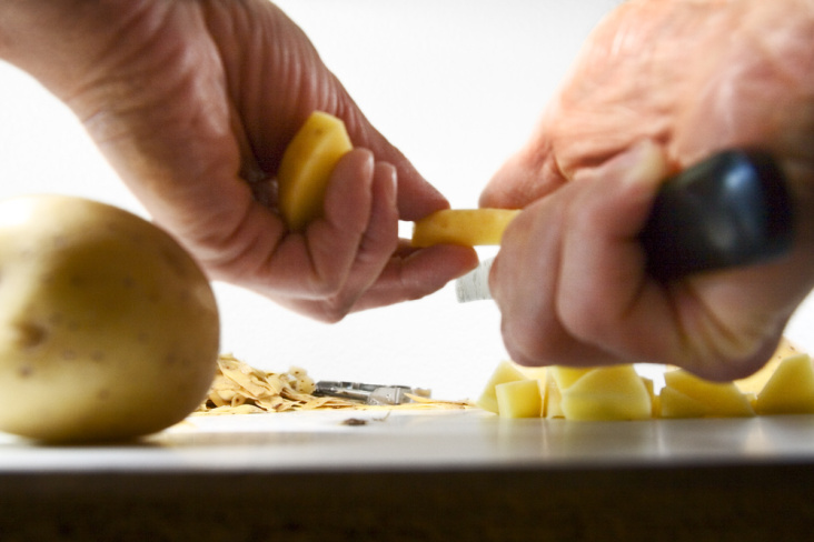 Kartoffeln schäle