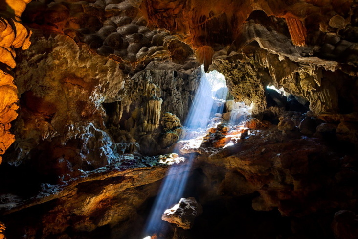 Ha Long Bay Höhle