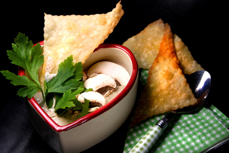 Champignons-Creme mit Strudelgebäck