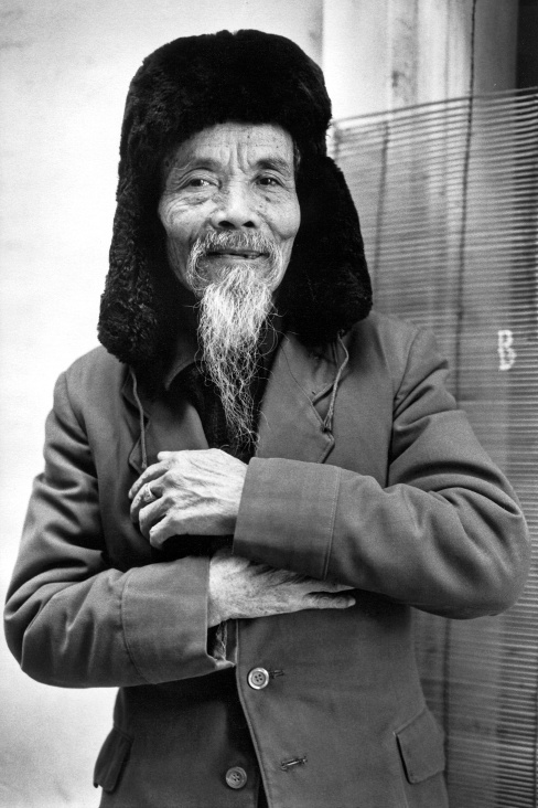 Vietnamese Past – Old Man – Hanoi – Vietnam
