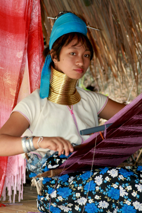 weaving longneck