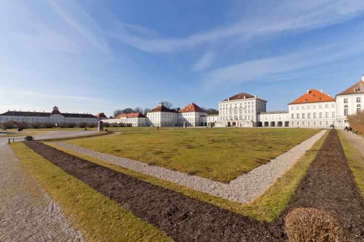 Schloß Nymphenburg im Sommer