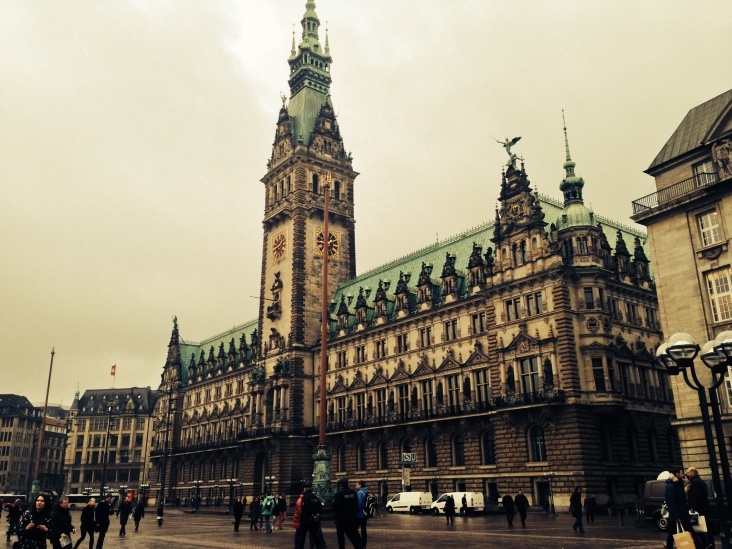 The Rathaus with Hamburg