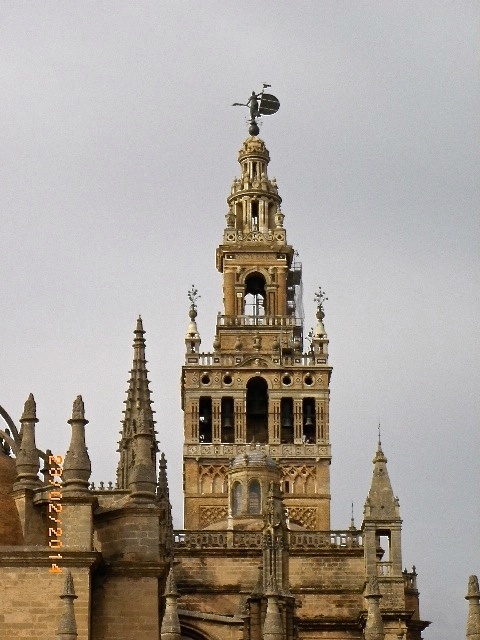 Glockenturm der Kathedrale von Sevilla