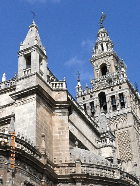 Glockenturm der Kathedrale von Sevilla