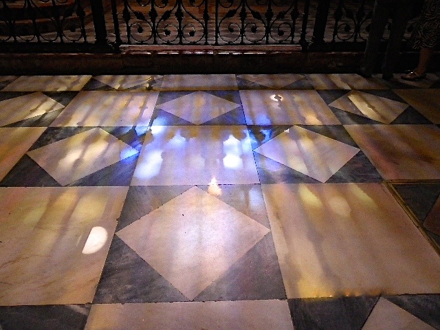 Lichtreflexe in der Kathedrale, Sevilla