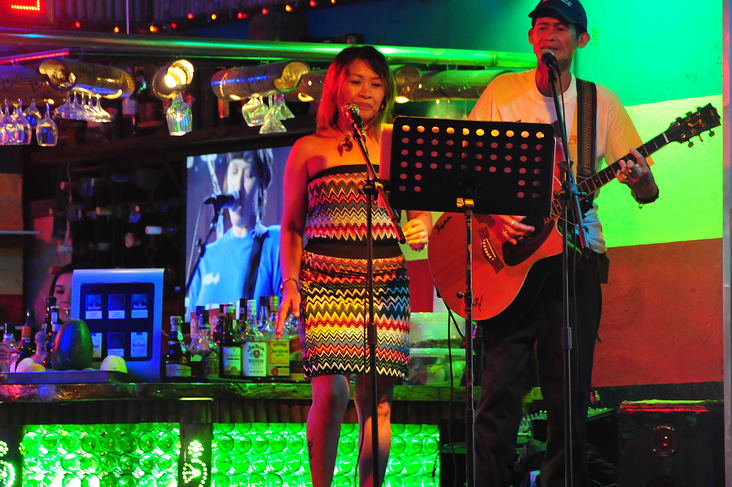 Filipino Band live in Manila