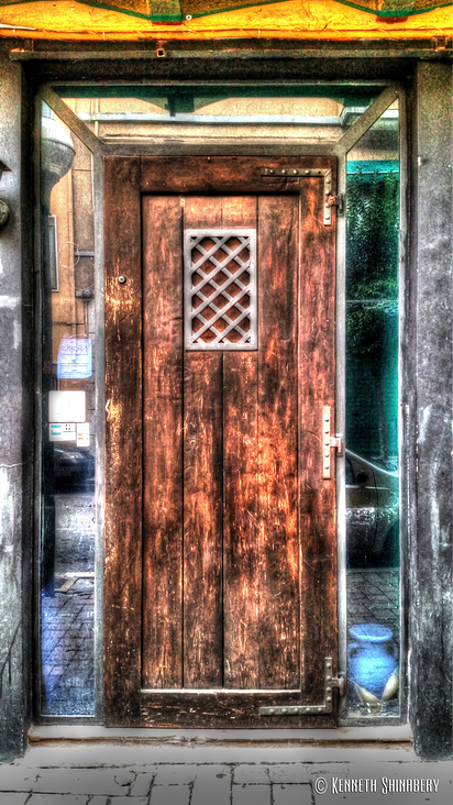 Door 32