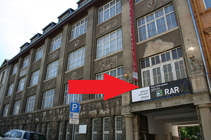 11 Außenansicht Raum 2 mit Balkon