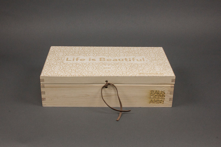 Praesentationsbox-aus-Holz2-1214×810