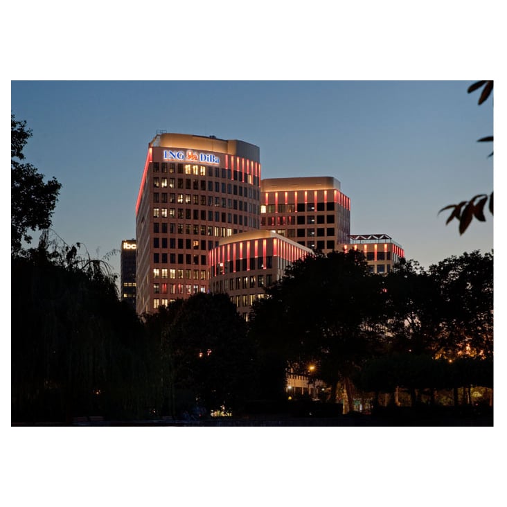 Fassadenbeleuchtung ING-DiBa AG Headquarter “LEO”