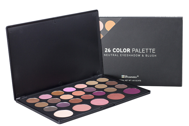 bh-cosmetics-26-color-palette-fuer-beautytester