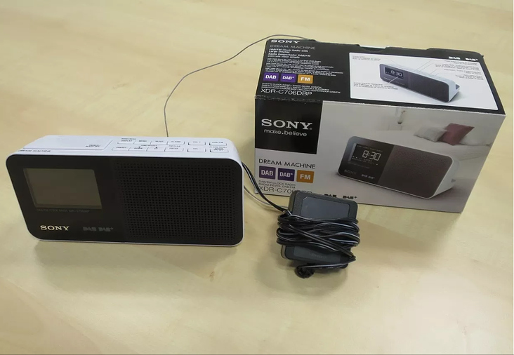 Sony DAB+ Radiowecker „Ausgangsmaterial“