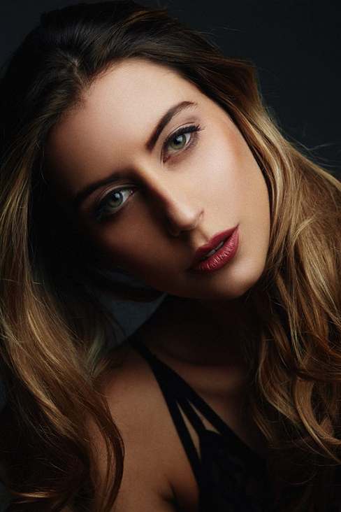 ... Bazdarev / Model : Valérie Wagner / Makeup &amp; Hair : <b>Valentina Becker</b> - 382be74dd