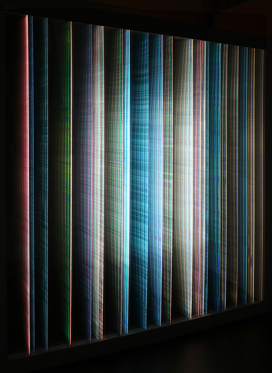 „Lichtstreifen“, 64×64, Glas, Spiegel, LEDs, u.a.