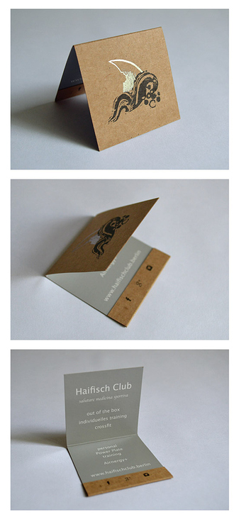 Visitenkarte in Form eines Streichholzbriefchens