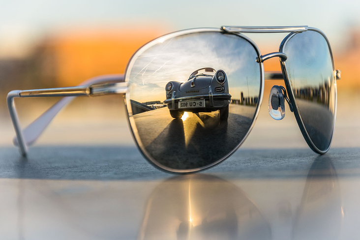 sunglasses/car