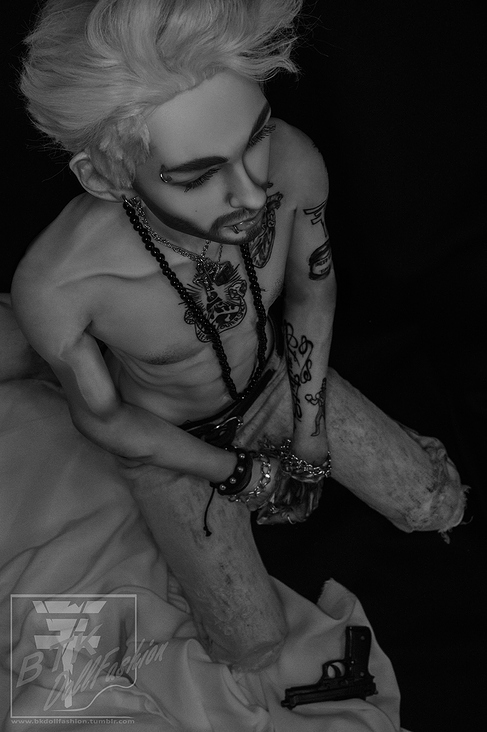 Bill Kaulitz ‚Love who loves you back‘ Shot 2