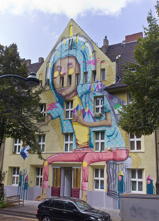 Fassadengestaltung in Düsseldorf mit Johanna Olga