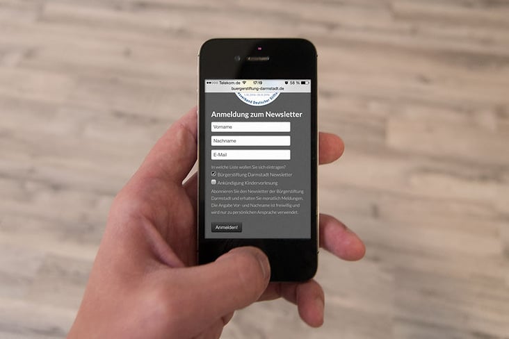 Anmeldung zum Newsletter auf dem mobilen Endgerät.